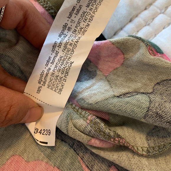 NWT Zara Trf oversized camouflage t-shirt. - Picture 5 of 6